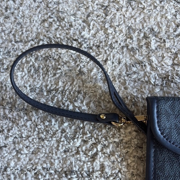 MICHAEL Michael Kors Blue Clutch Wristlet with snap closure NWT leather - Picture 2 of 10